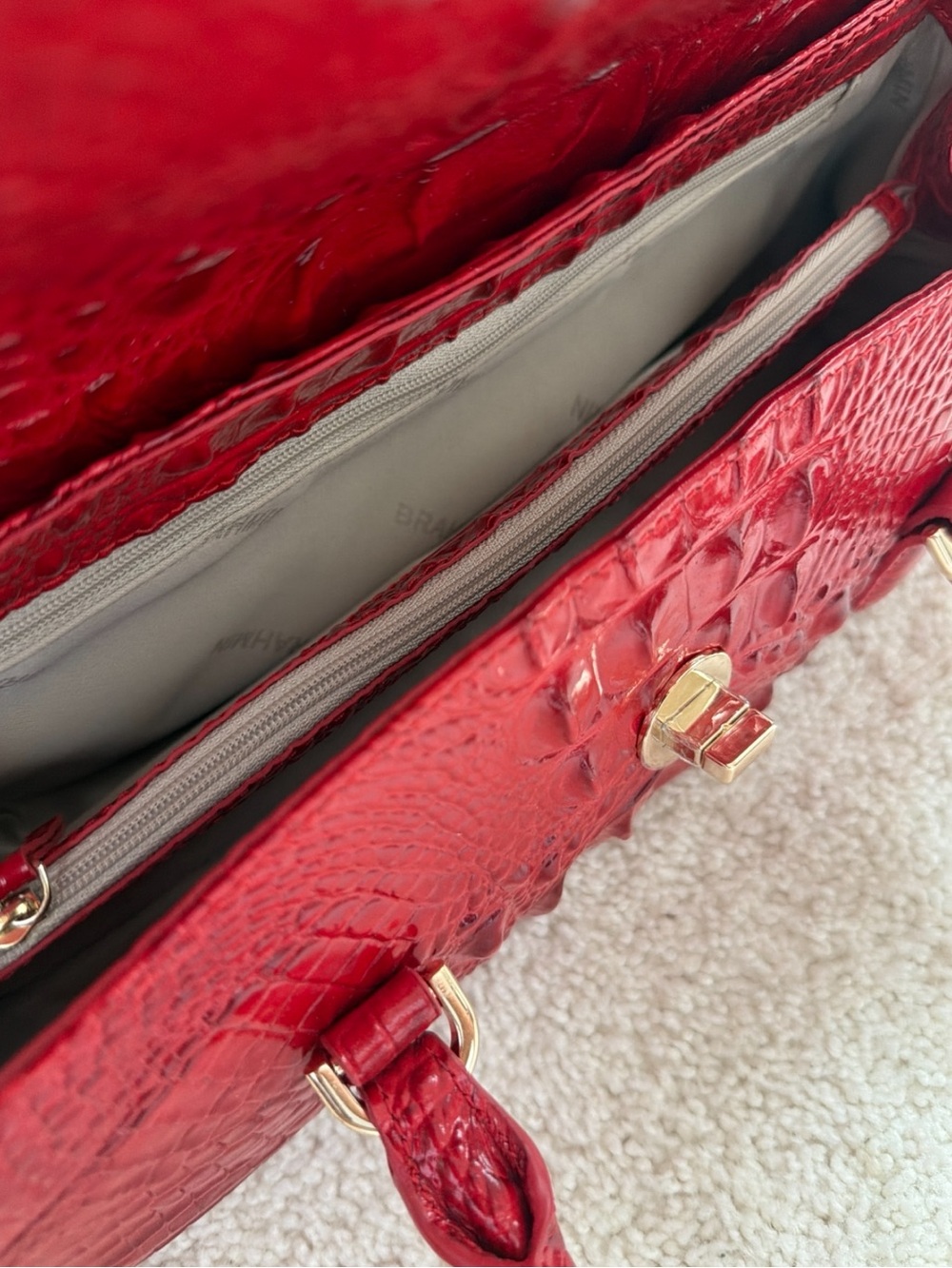 ❗️Price is firm❗️Brahmin Red Croc-Embossed Shoulder Bag - Picture 7 of 10